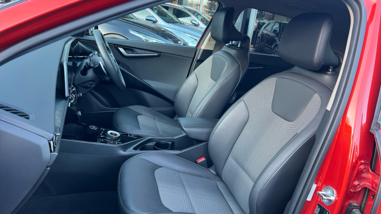 Kia Niro 150kW 3 65kWh 5dr Auto Electric Estate